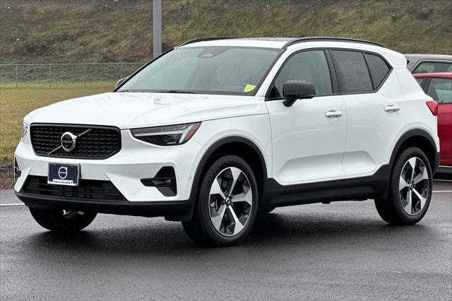 new 2025 Volvo XC40 car, priced at $48,315