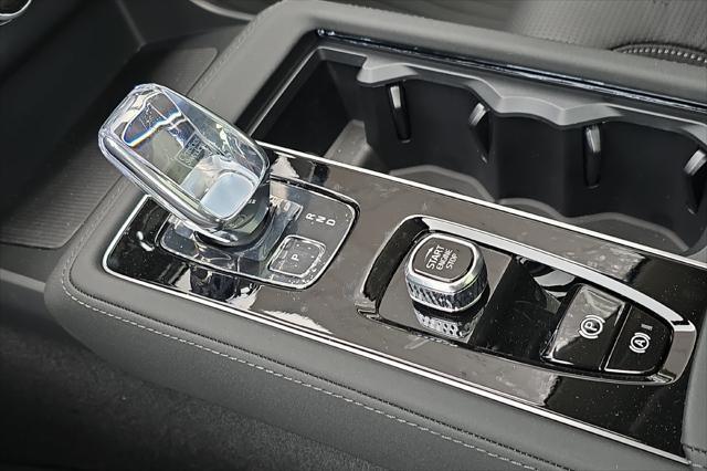 new 2025 Volvo XC90 car, priced at $80,895
