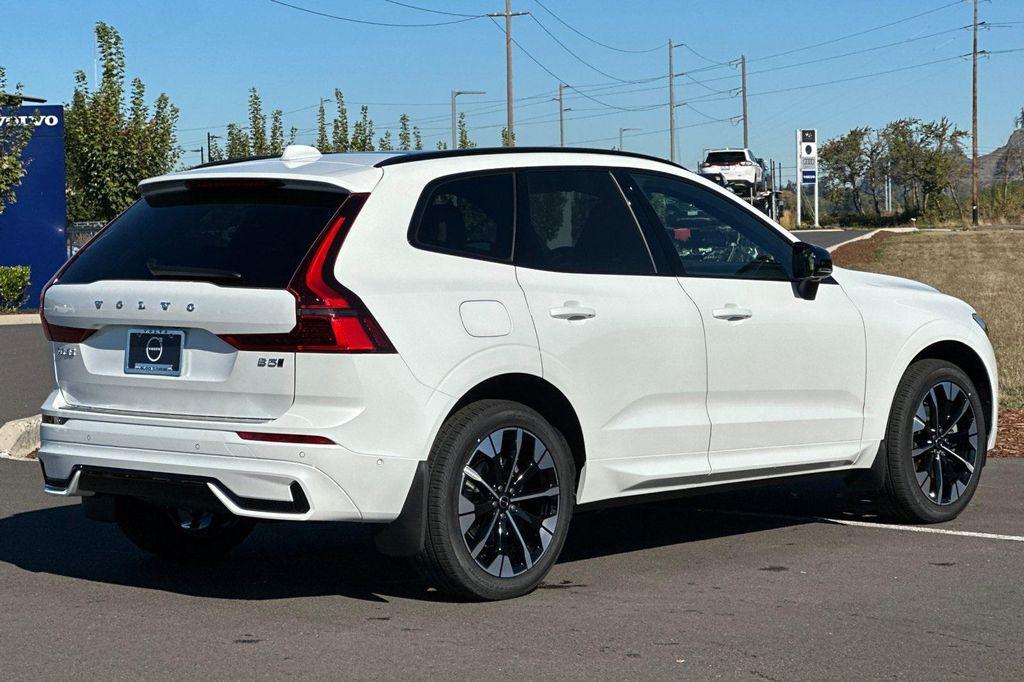 new 2026 Volvo XC60 car, priced at $60,635
