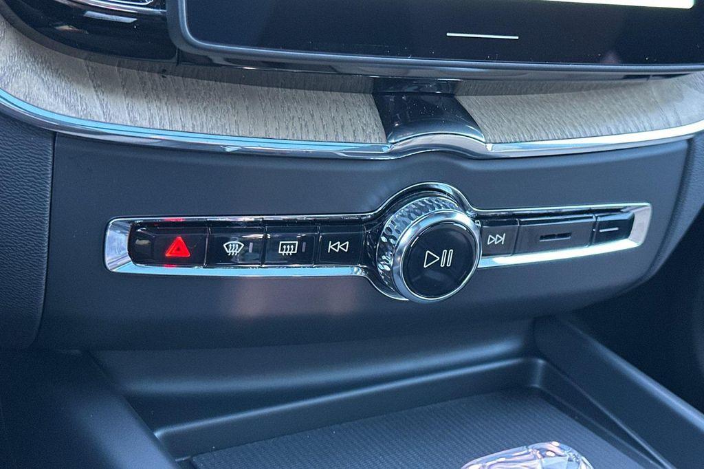 new 2026 Volvo XC60 car, priced at $60,635
