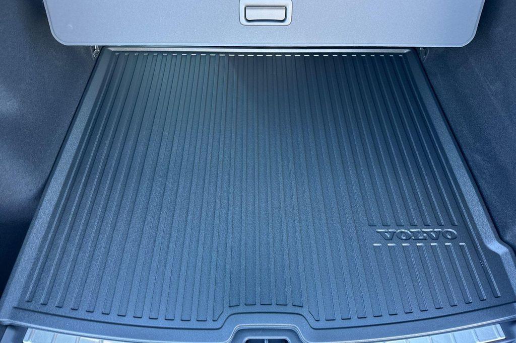 new 2026 Volvo XC60 car, priced at $60,635