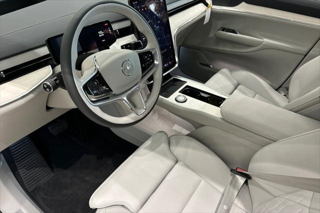 new 2025 Volvo EX90 car, priced at $100,640