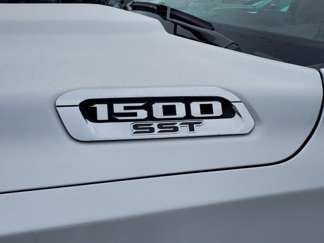 new 2025 Ram 1500 car, priced at $62,921