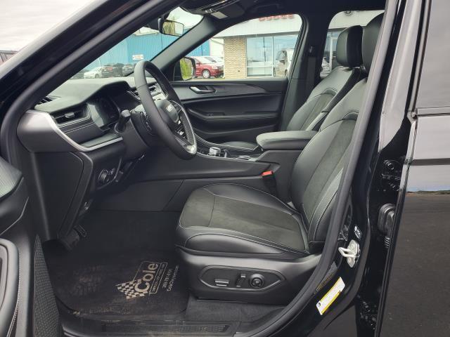 new 2025 Jeep Grand Cherokee car, priced at $42,259