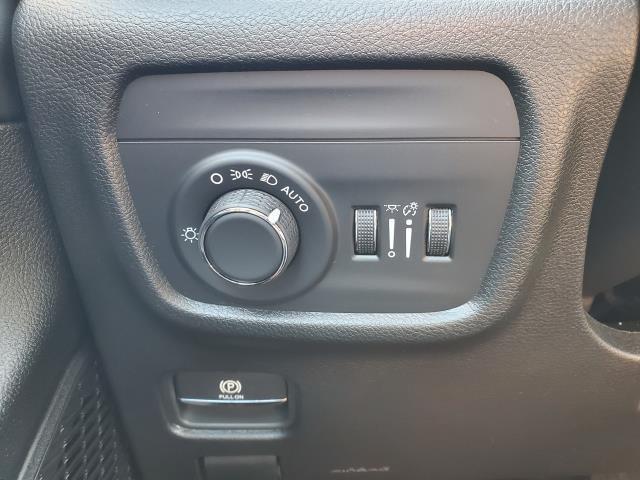 new 2025 Jeep Grand Cherokee L car, priced at $38,979