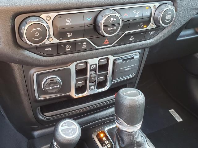 new 2025 Jeep Gladiator car, priced at $43,654