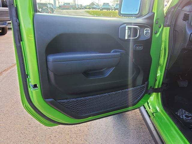 new 2025 Jeep Gladiator car, priced at $43,654