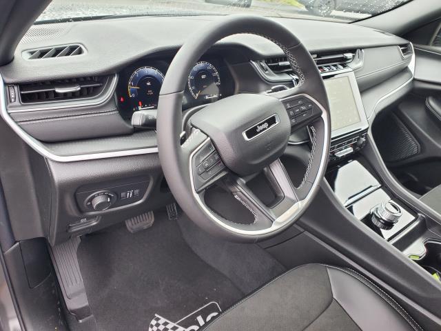 new 2025 Jeep Grand Cherokee car, priced at $43,855