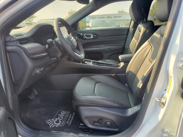 new 2025 Jeep Compass car, priced at $36,001