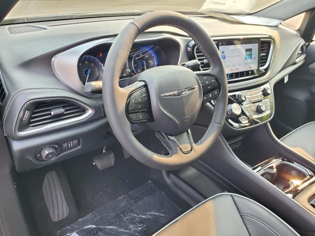 new 2025 Chrysler Pacifica car, priced at $53,405