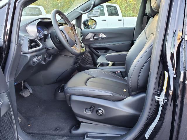 new 2026 Chrysler Pacifica car, priced at $44,000