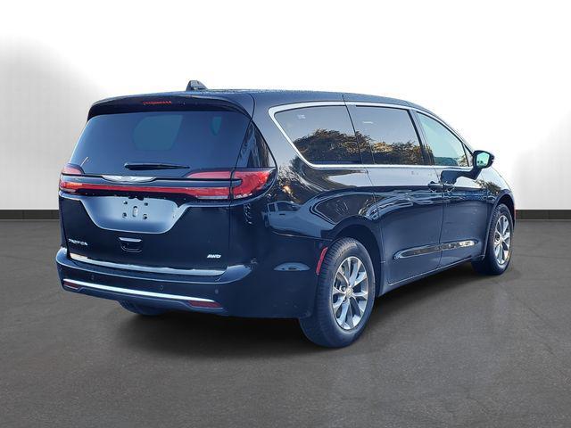 new 2026 Chrysler Pacifica car, priced at $44,000