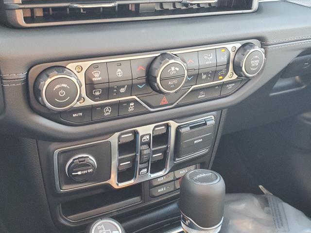 new 2025 Jeep Gladiator car, priced at $46,356