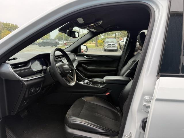 used 2024 Jeep Grand Cherokee L car, priced at $31,998