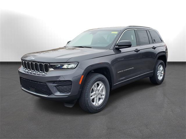 new 2025 Jeep Grand Cherokee car, priced at $37,906