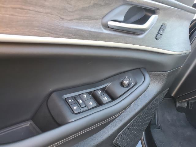 used 2024 Jeep Grand Cherokee L car, priced at $37,997