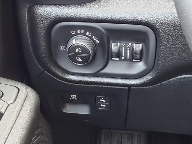 new 2025 Ram 1500 car, priced at $47,024