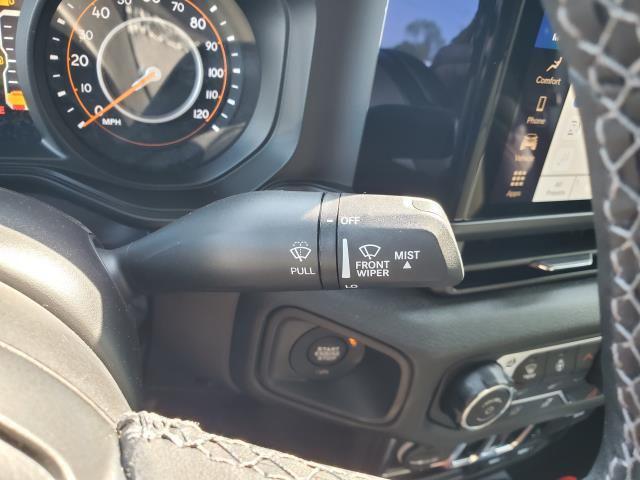 new 2025 Jeep Gladiator car, priced at $45,843