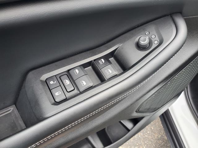 used 2024 Jeep Grand Cherokee car, priced at $36,997