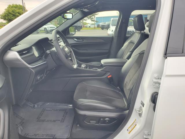 used 2024 Jeep Grand Cherokee car, priced at $36,997
