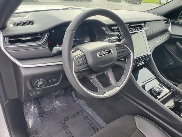 used 2024 Jeep Grand Cherokee car, priced at $36,997