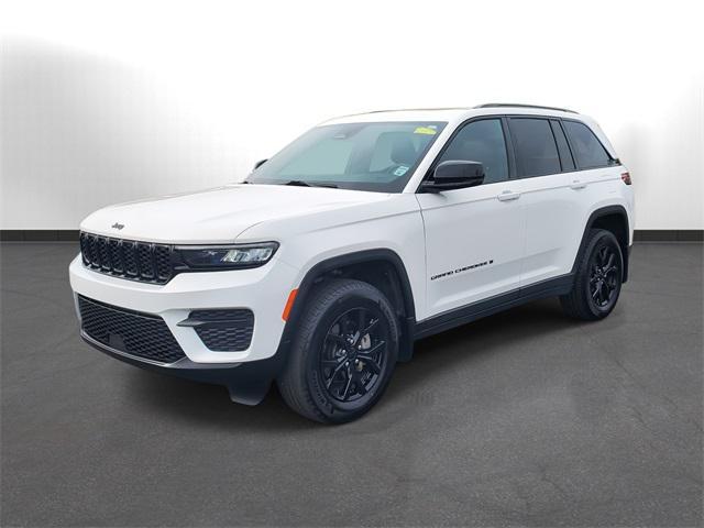 used 2024 Jeep Grand Cherokee car, priced at $36,997