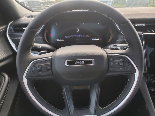 new 2025 Jeep Grand Cherokee car, priced at $41,332