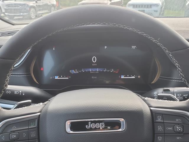 new 2025 Jeep Grand Cherokee car, priced at $41,332