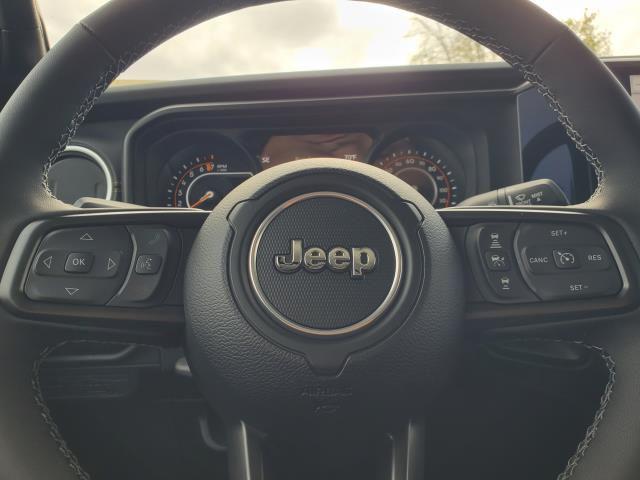 new 2025 Jeep Gladiator car, priced at $45,820