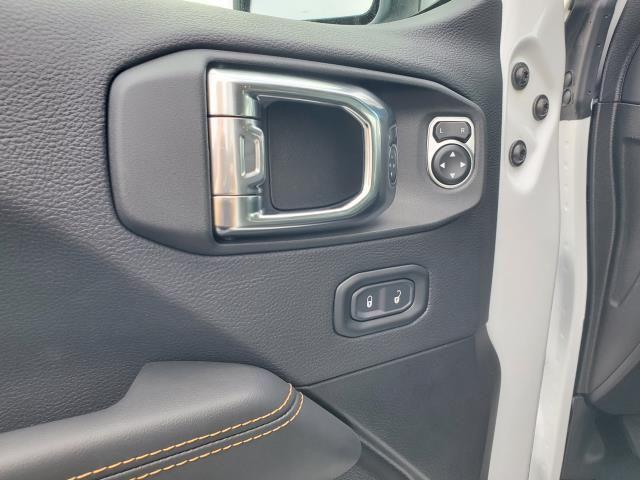 new 2025 Jeep Gladiator car, priced at $45,820