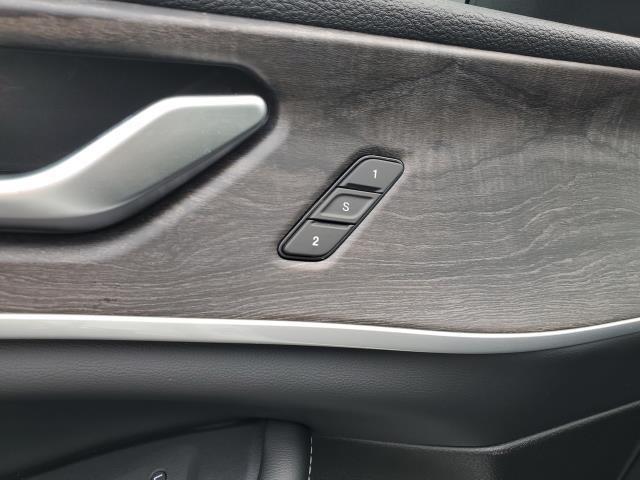 new 2025 Jeep Grand Cherokee car, priced at $46,246