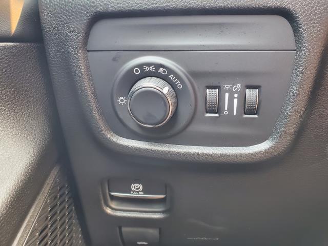 used 2024 Jeep Grand Cherokee car, priced at $35,997