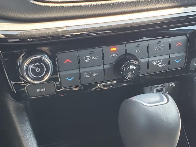 used 2024 Jeep Compass car, priced at $25,997