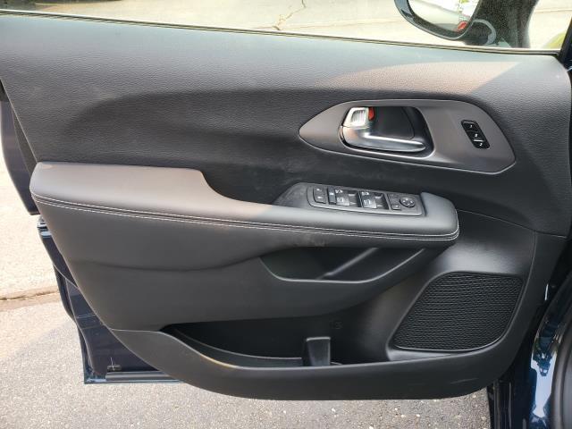 new 2025 Chrysler Pacifica car, priced at $42,020