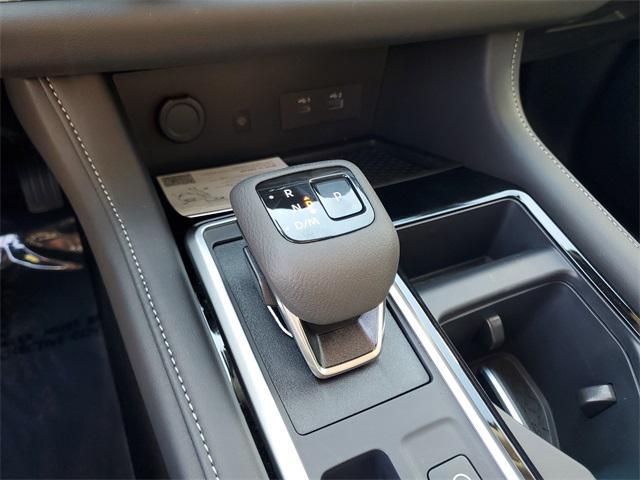 new 2025 Nissan Pathfinder car, priced at $34,670