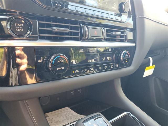 new 2025 Nissan Pathfinder car, priced at $34,670