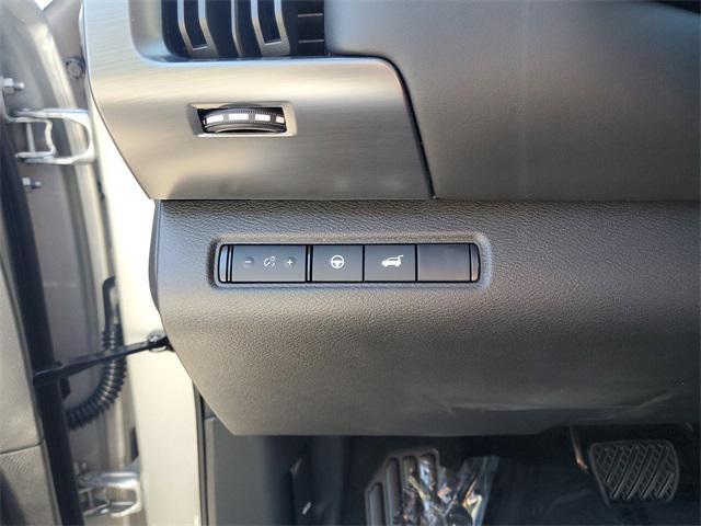 new 2025 Nissan Pathfinder car, priced at $34,670