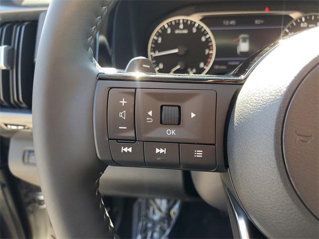 new 2025 Nissan Pathfinder car, priced at $34,670