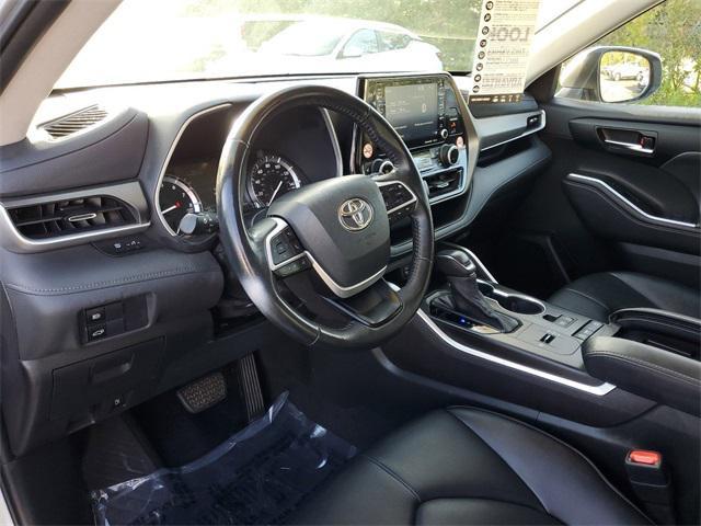 used 2022 Toyota Highlander car, priced at $31,808