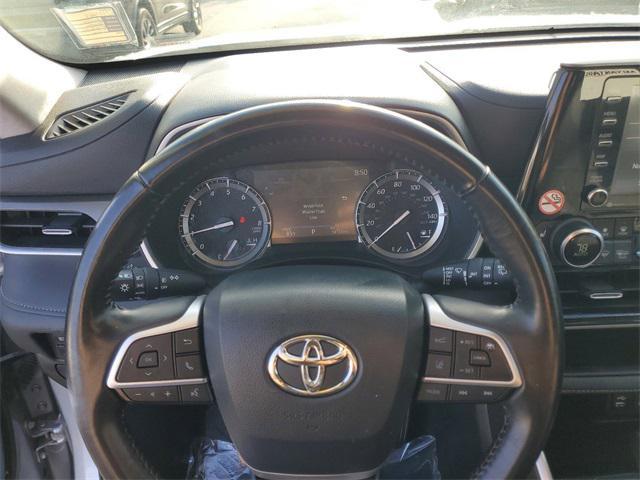 used 2022 Toyota Highlander car, priced at $31,808