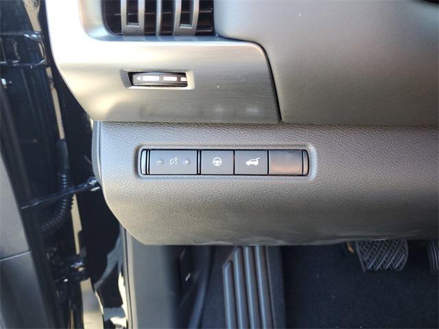 new 2025 Nissan Pathfinder car, priced at $34,185