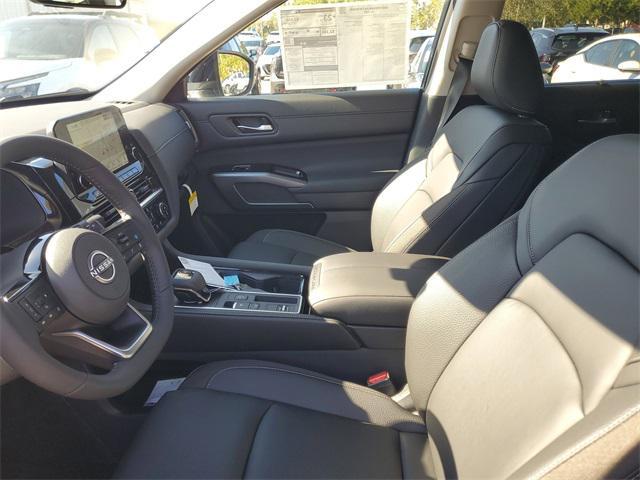 new 2025 Nissan Pathfinder car, priced at $34,185