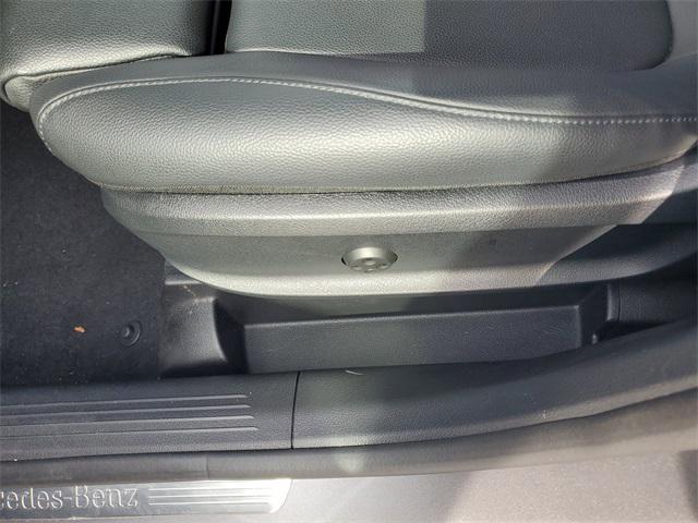 used 2022 Mercedes-Benz GLB 250 car, priced at $27,991