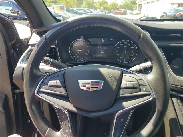 used 2022 Cadillac XT5 car, priced at $25,991