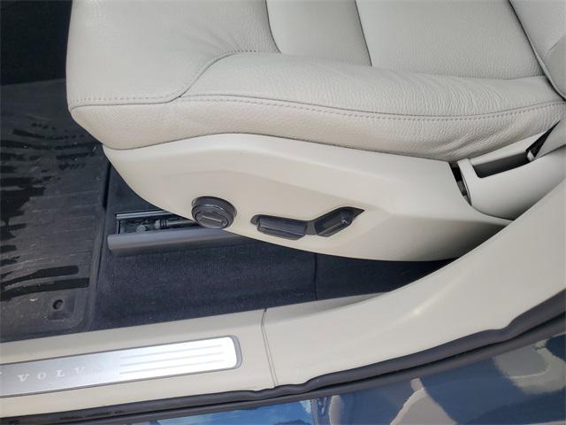used 2024 Volvo XC90 car, priced at $45,427
