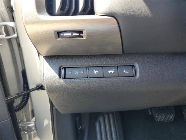 new 2025 Nissan Pathfinder car, priced at $43,476