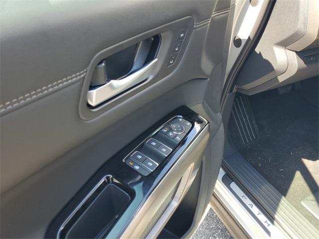 new 2025 Nissan Pathfinder car, priced at $43,476