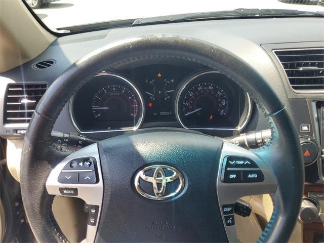 used 2013 Toyota Highlander car, priced at $16,186