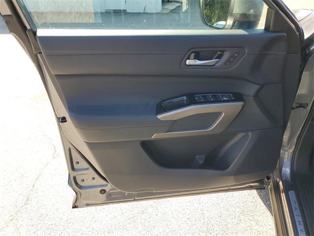 new 2025 Nissan Pathfinder car, priced at $42,730