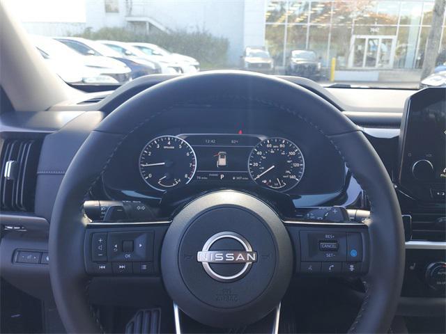 new 2025 Nissan Pathfinder car, priced at $34,185